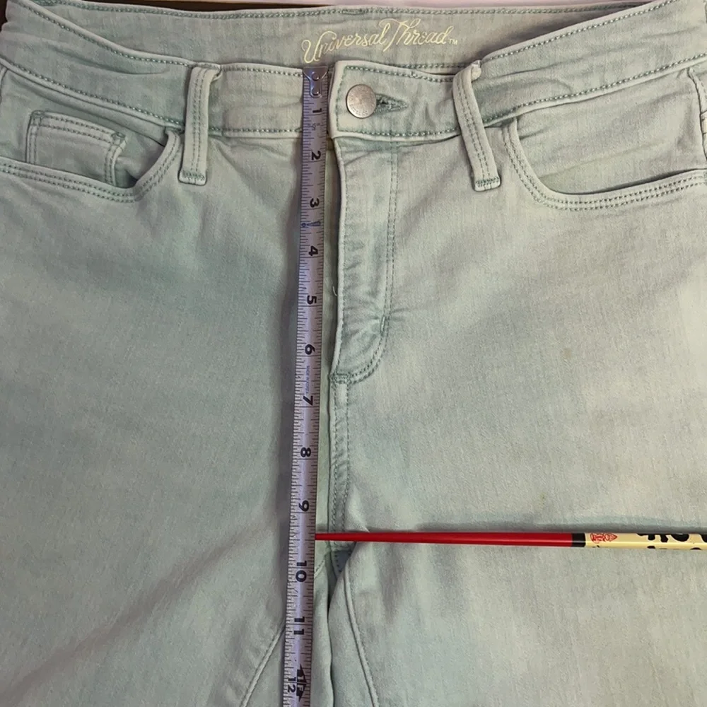 🔥 SALE UNIVERSAL THREAD White Washed High Rise Jeans | Size 4/27